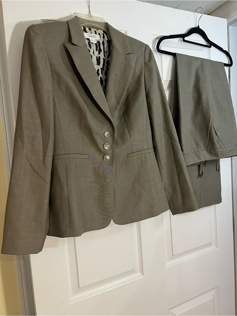 dressbarn Olive Gray Women's Two-Piece Blazer and Pants Suit